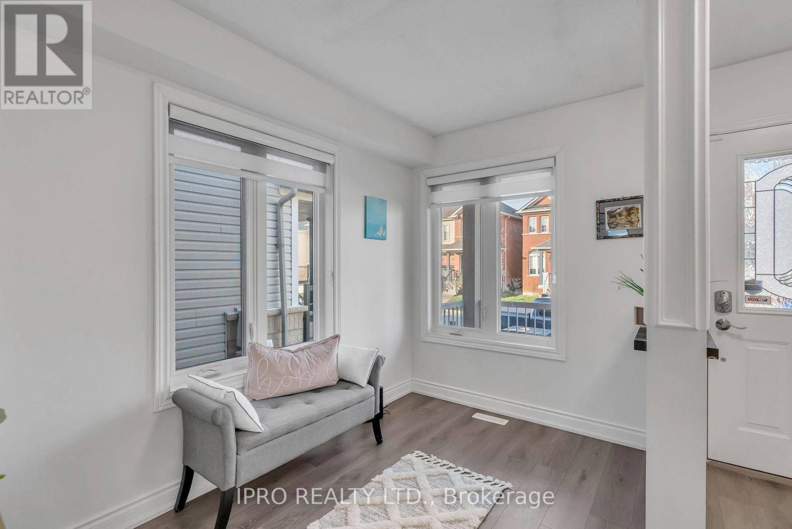 Milton (de Dempsey), ON L9T6K5,147 WATERS BOULEVARD