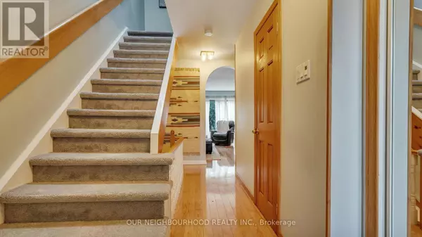Burlington (appleby), ON L7L4K5,616 FORESTWOOD CRESCENT CRESCENT