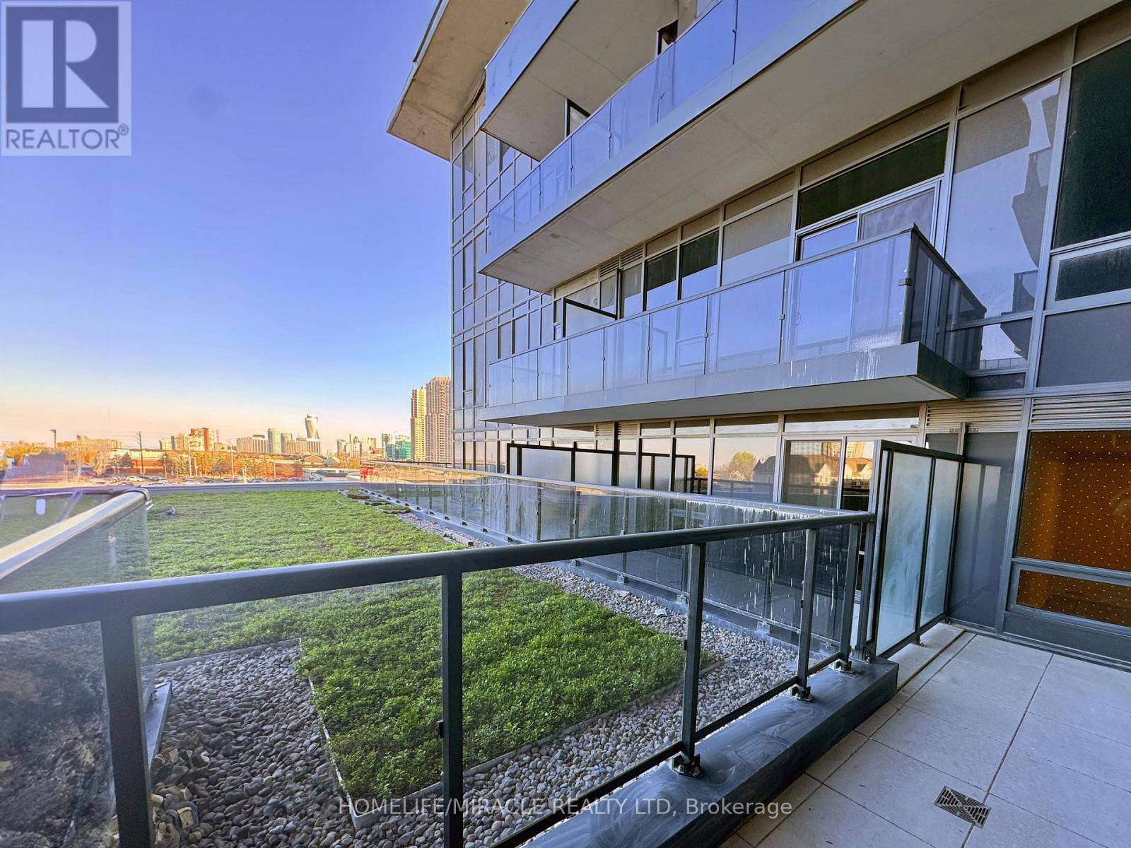 Mississauga (hurontario), ON L4Z0C9,5105 Hurontario ST #340