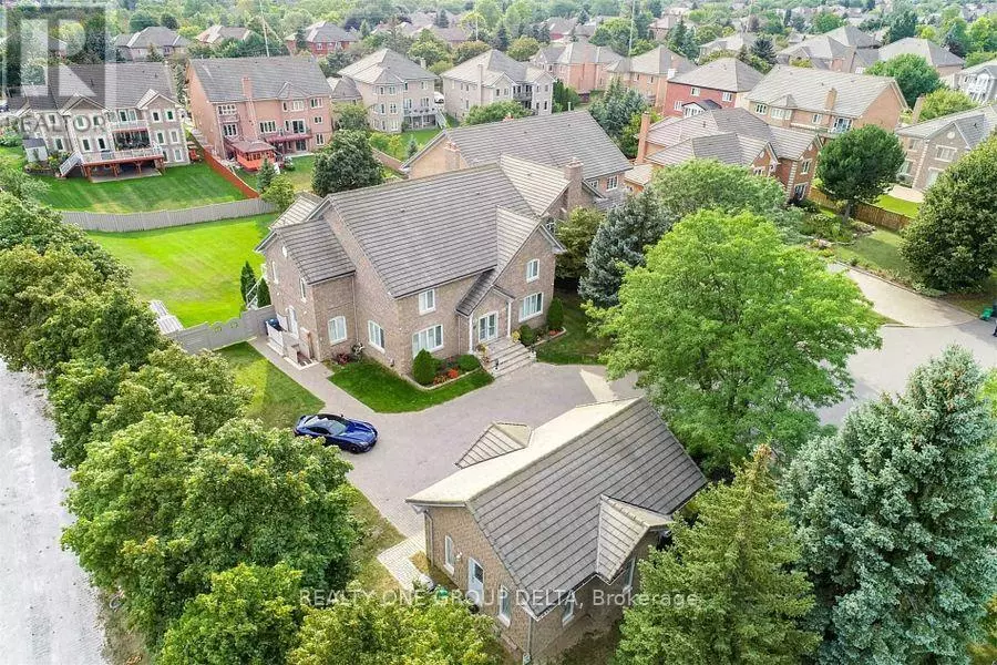 Mississauga (central Erin Mills), ON L5M4Y1,1918 ROYAL CREDIT BOULEVARD