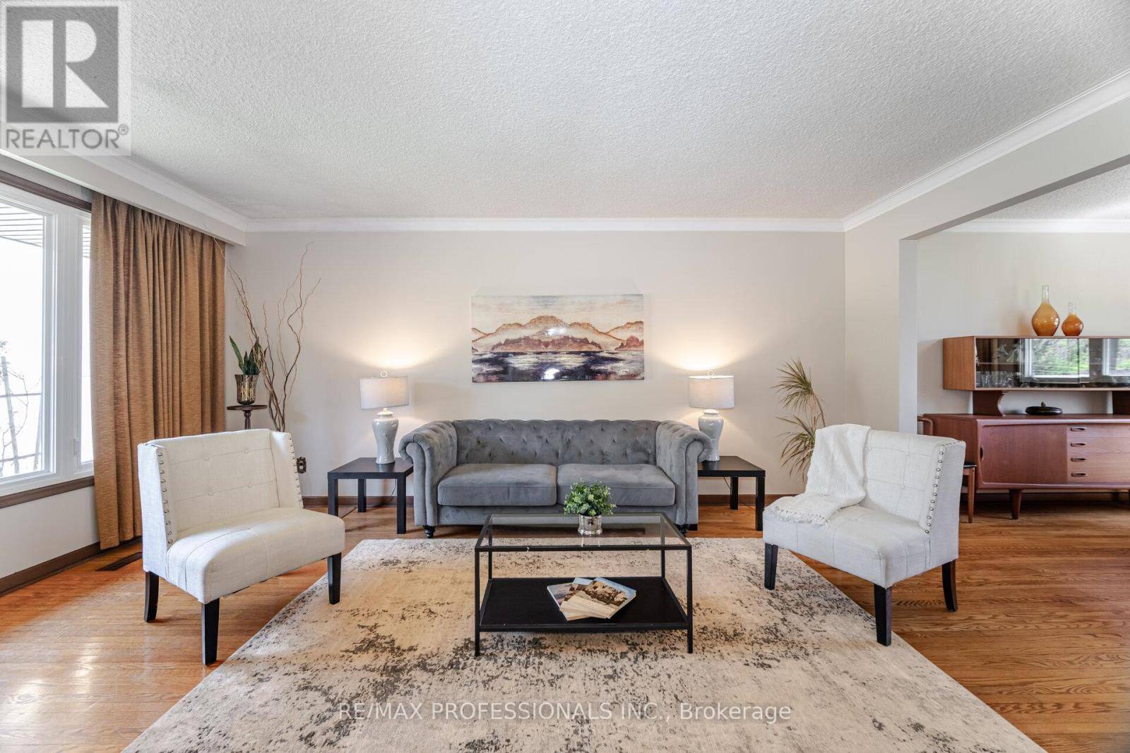 Toronto (islington-city Centre West), ON M9B2C3,9 WINGROVE HILL