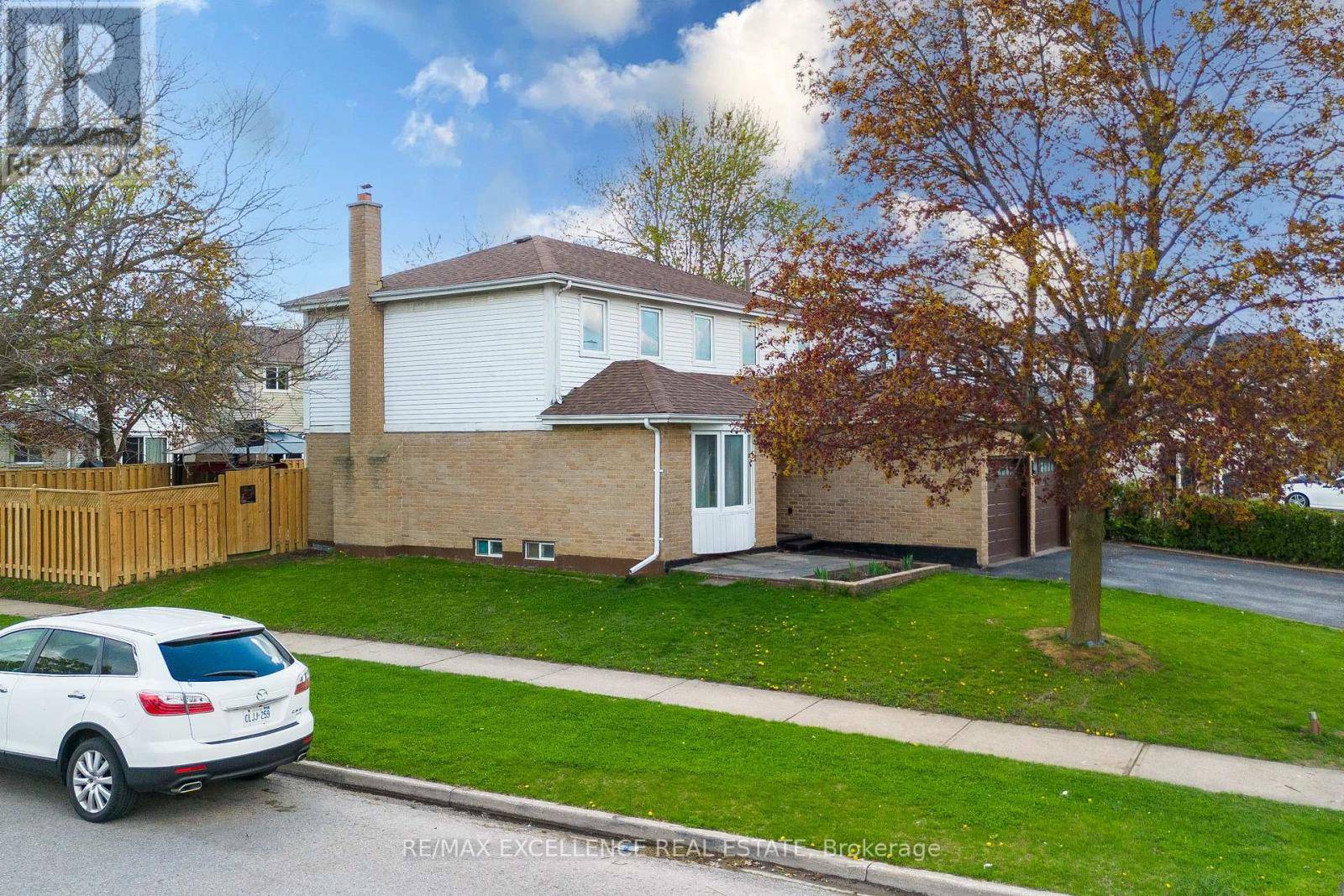 Brampton (central Park), ON L6S3R3,19 MIKADO CRESCENT