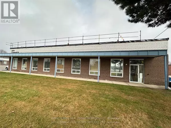 3279 Lenworth DR #A, Mississauga (dixie), ON L4X2G6