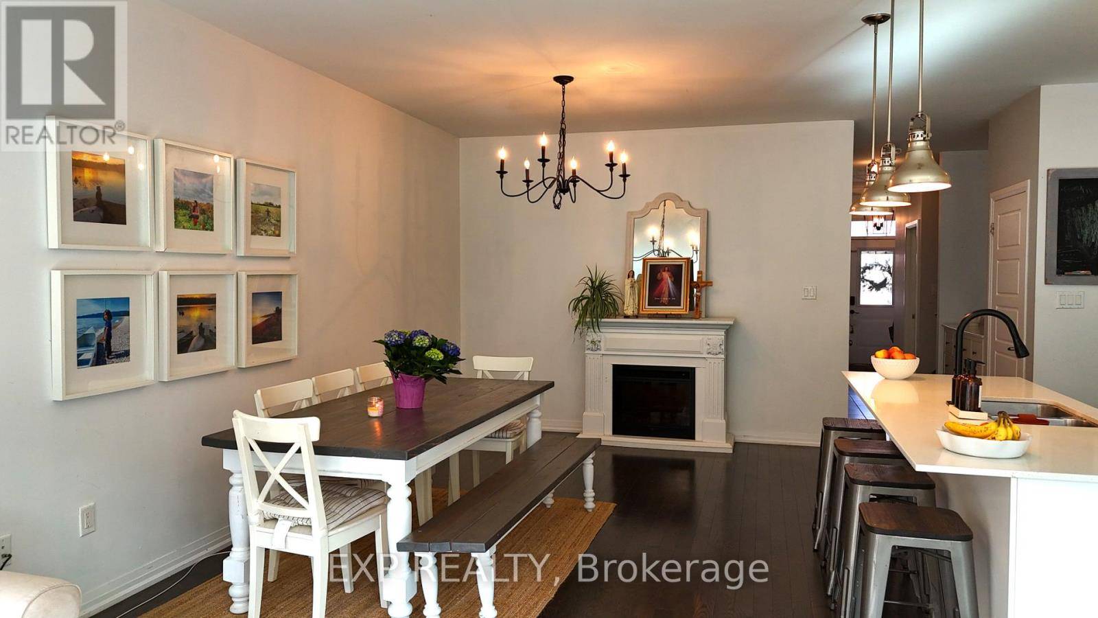Milton (wi Willmott), ON L9T7K5,64 HENRY CRESCENT