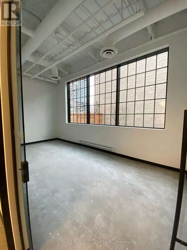 Toronto (dovercourt-wallace Emerson-junction), ON M6H2C5,300 Geary AVE #107
