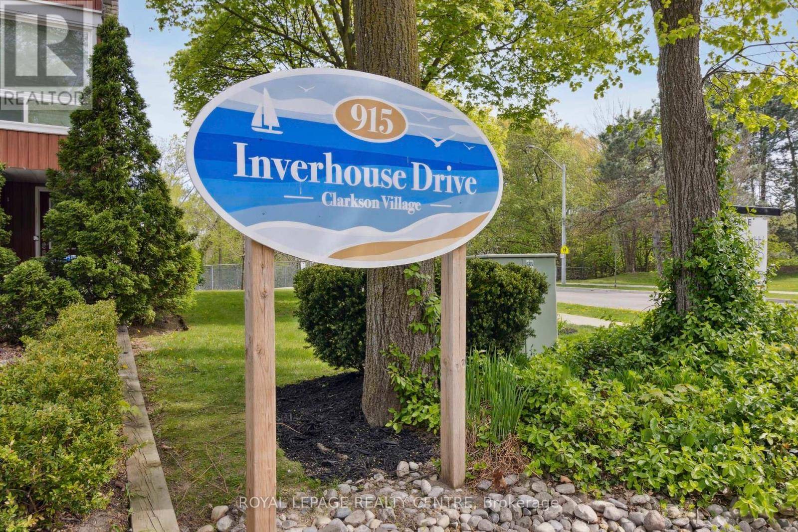 915 Inverhouse DR #69, Mississauga (clarkson), ON L5J4B2