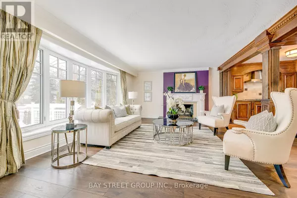 Oakville (sw Southwest), ON L6K1G4,363 LAKESHORE ROAD W