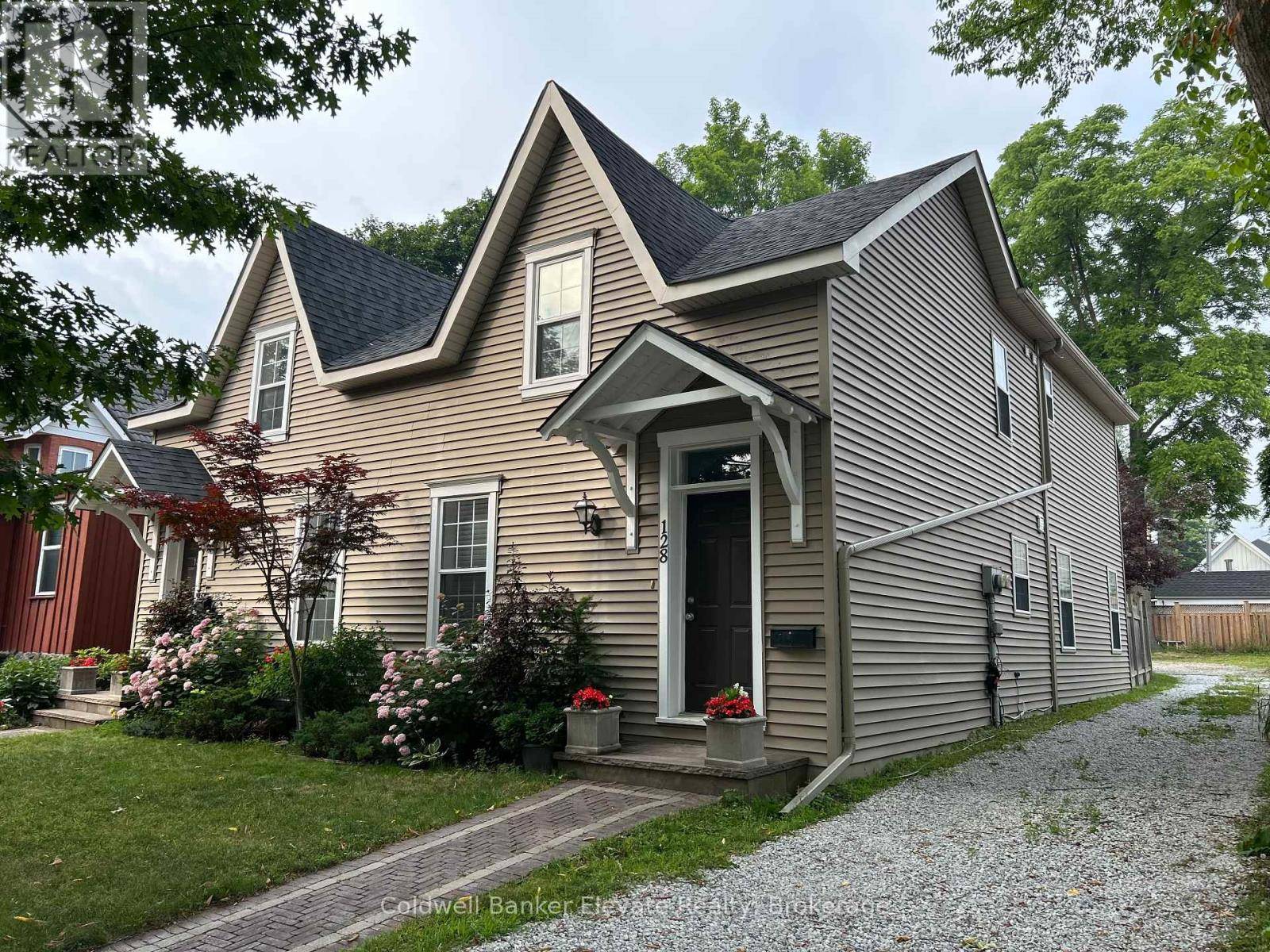 Halton Hills (georgetown), ON L7G3E6,128-130 MAIN STREET S