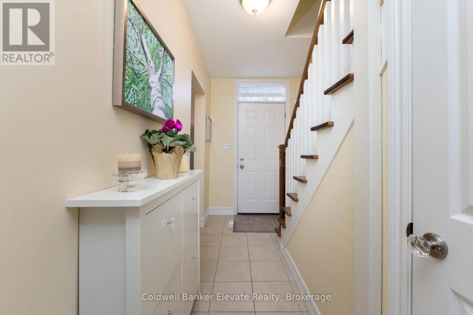 Halton Hills (georgetown), ON L7G3E6,128-130 MAIN STREET S