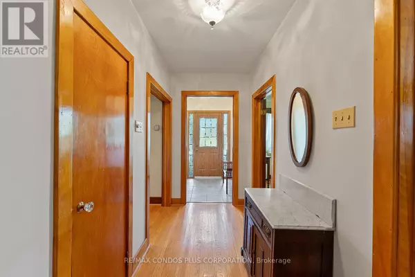 Toronto (weston), ON M9N1L8,219 KING STREET