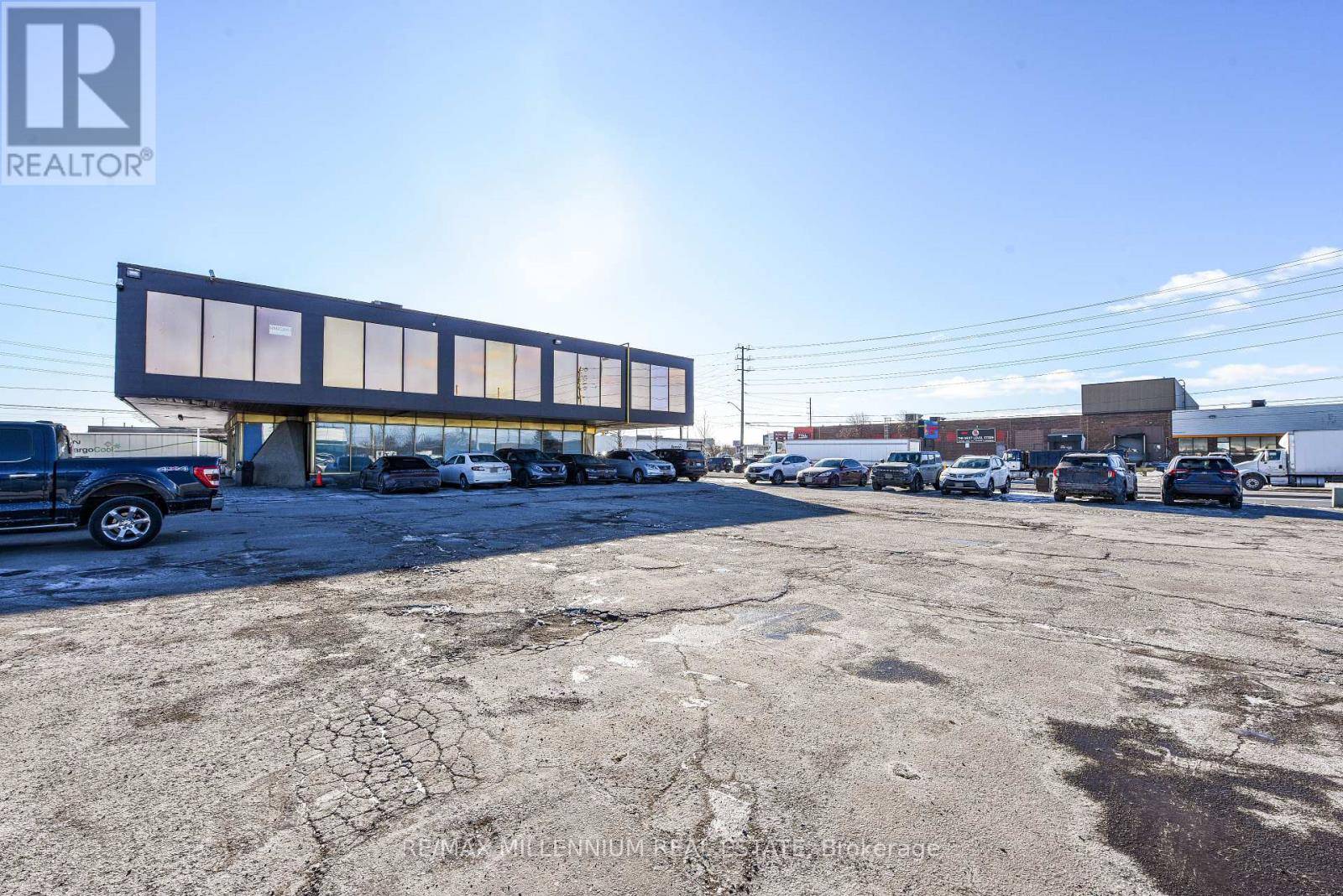 Brampton (bramalea West Industrial), ON L6T1A2,1300 Steeles AVE #102