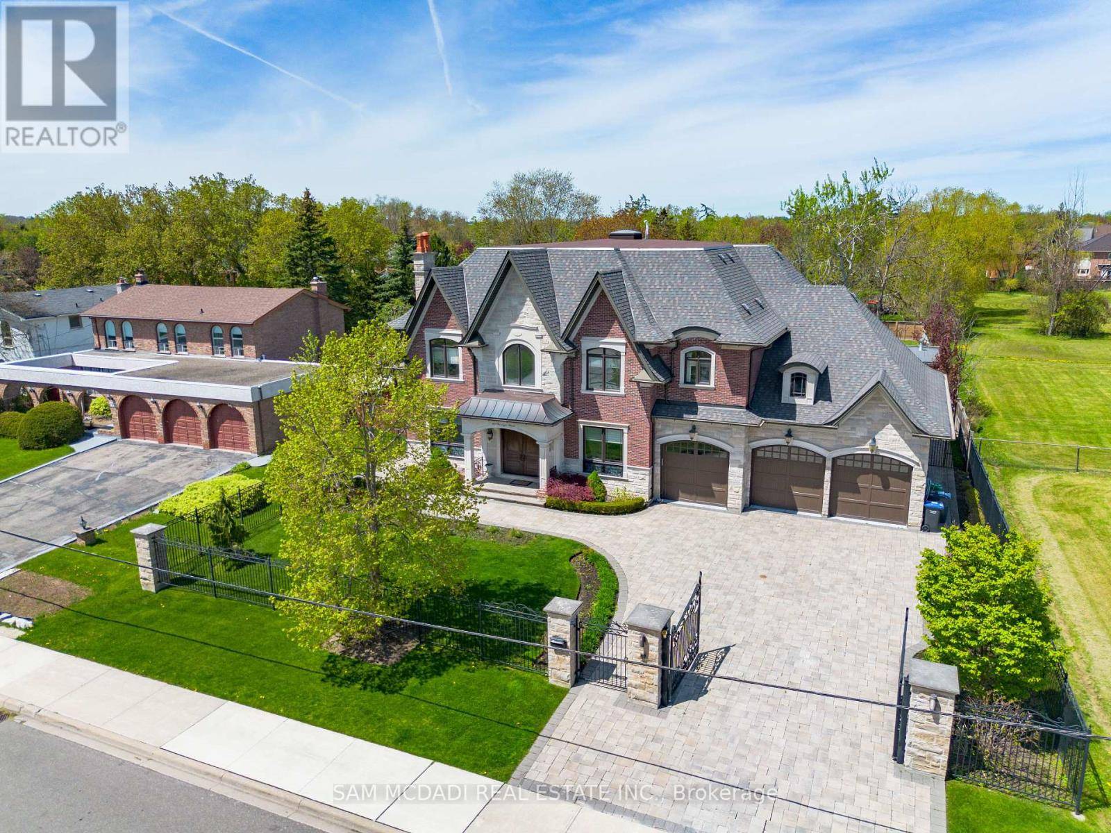 Mississauga (east Credit), ON L5M2C9,1689 CAROLYN ROAD