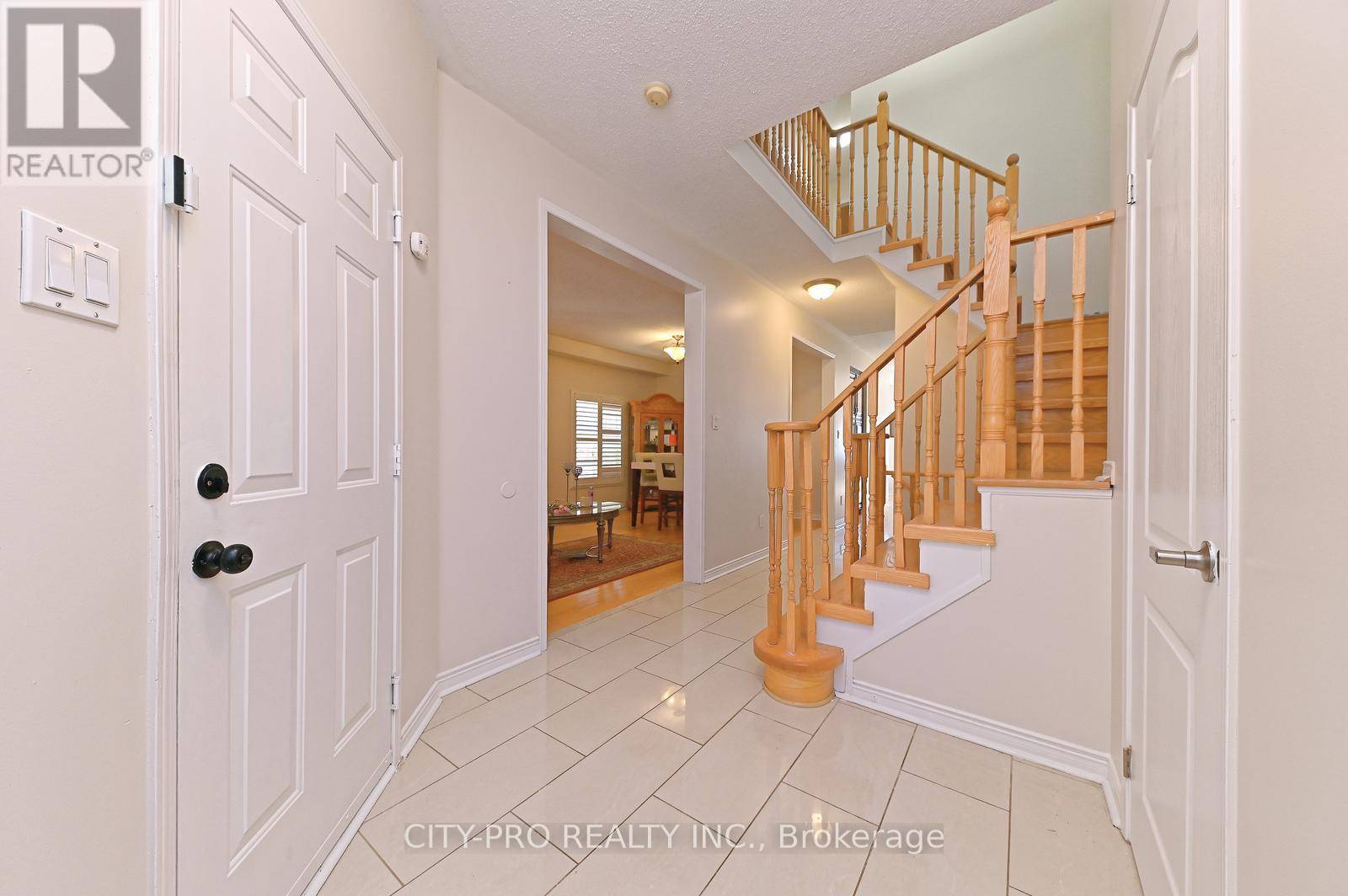 Mississauga (lisgar), ON L5N8H1,7302 ROSEHURST DRIVE