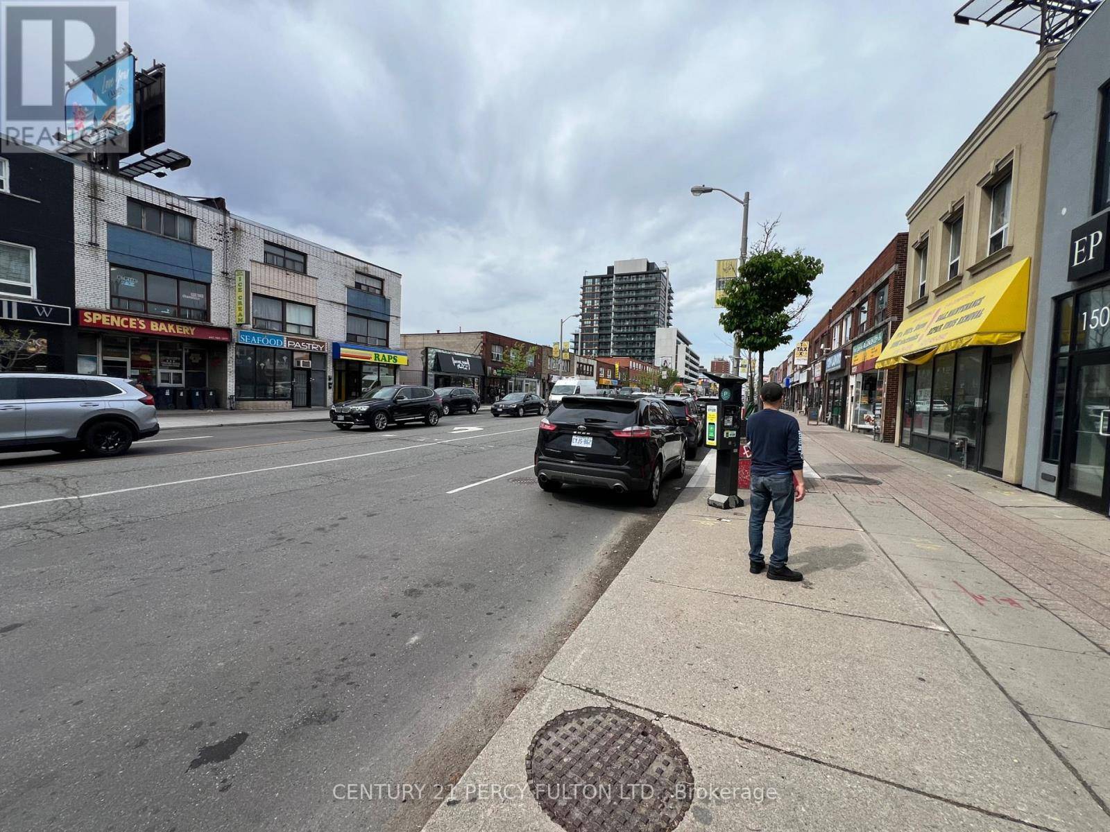 Toronto (briar Hill-belgravia), ON M6E2G5,1506 EGLINTON AVENUE W