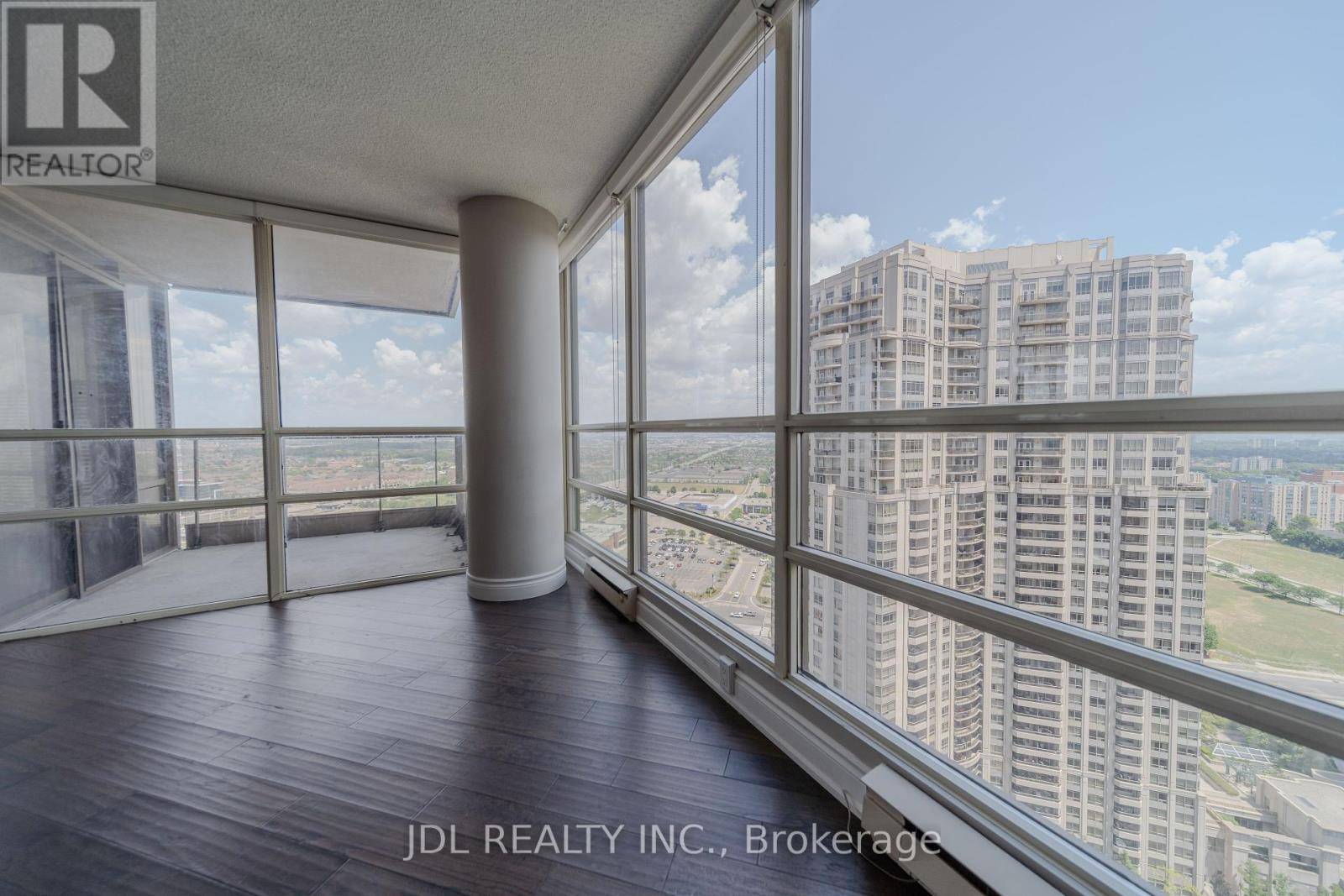 45 Kingsbridge Garden CIR #2810, Mississauga (hurontario), ON L5R3K4