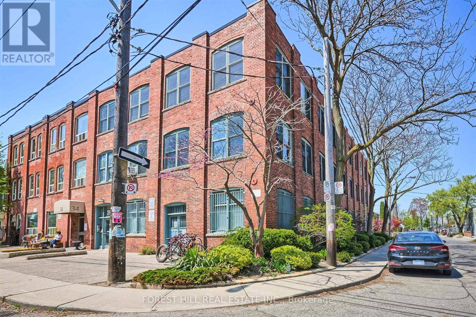 26 Noble ST #2 & 3, Toronto (roncesvalles), ON M6K2C9