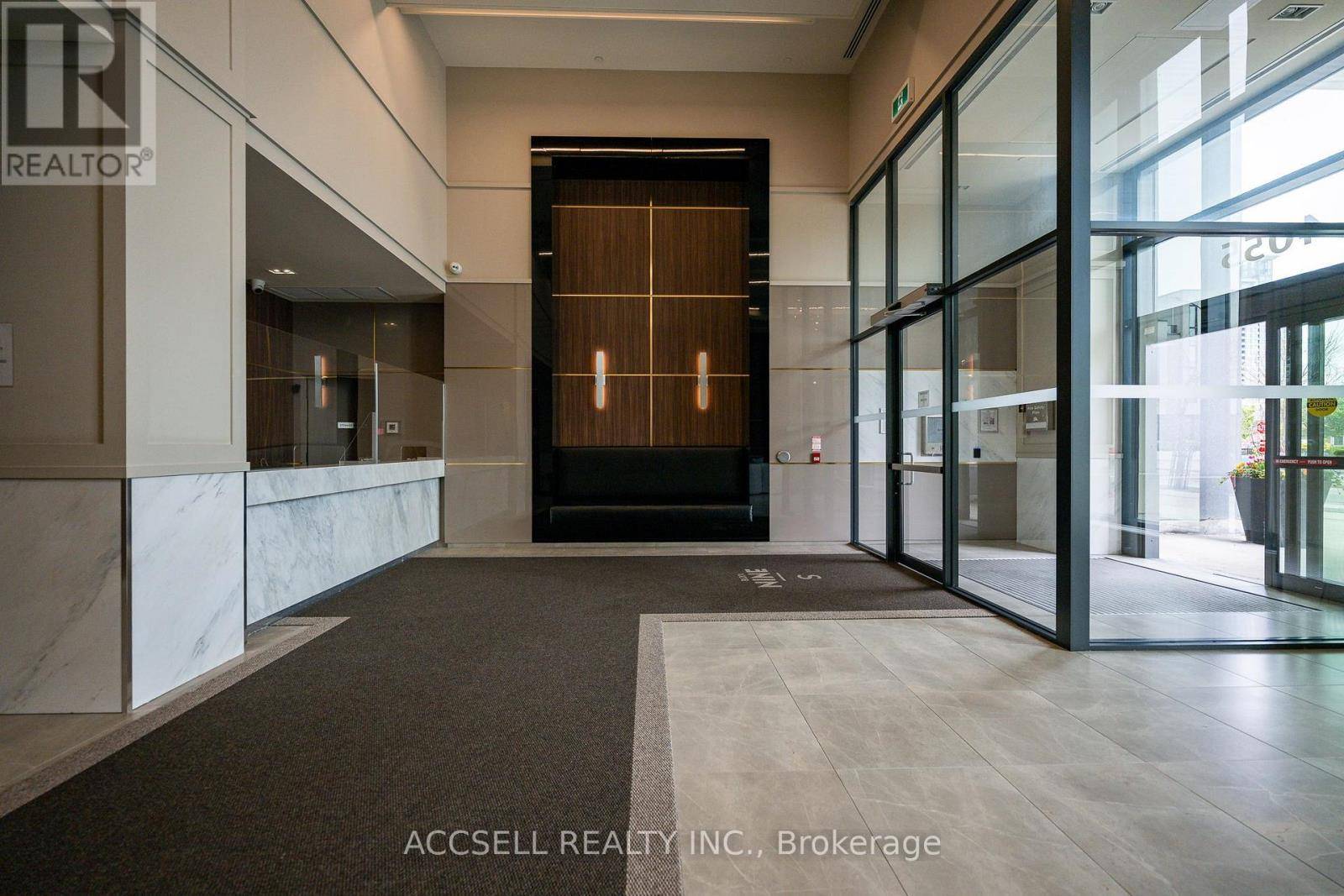 Mississauga (city Centre), ON L5B0K8,4055 Parkside Village DR #334