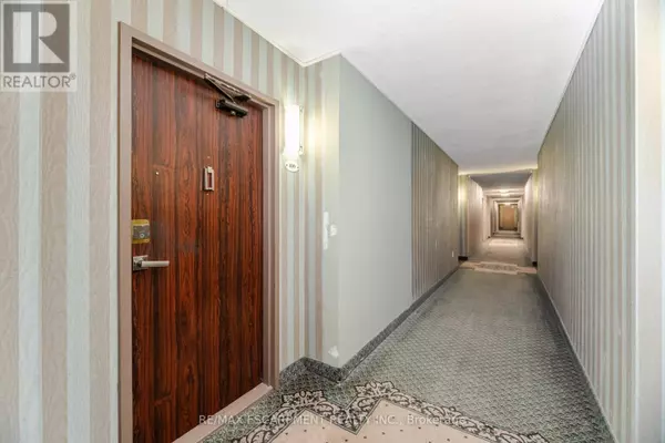 Toronto (markland Wood), ON M9C4V9,299 Mill RD #409