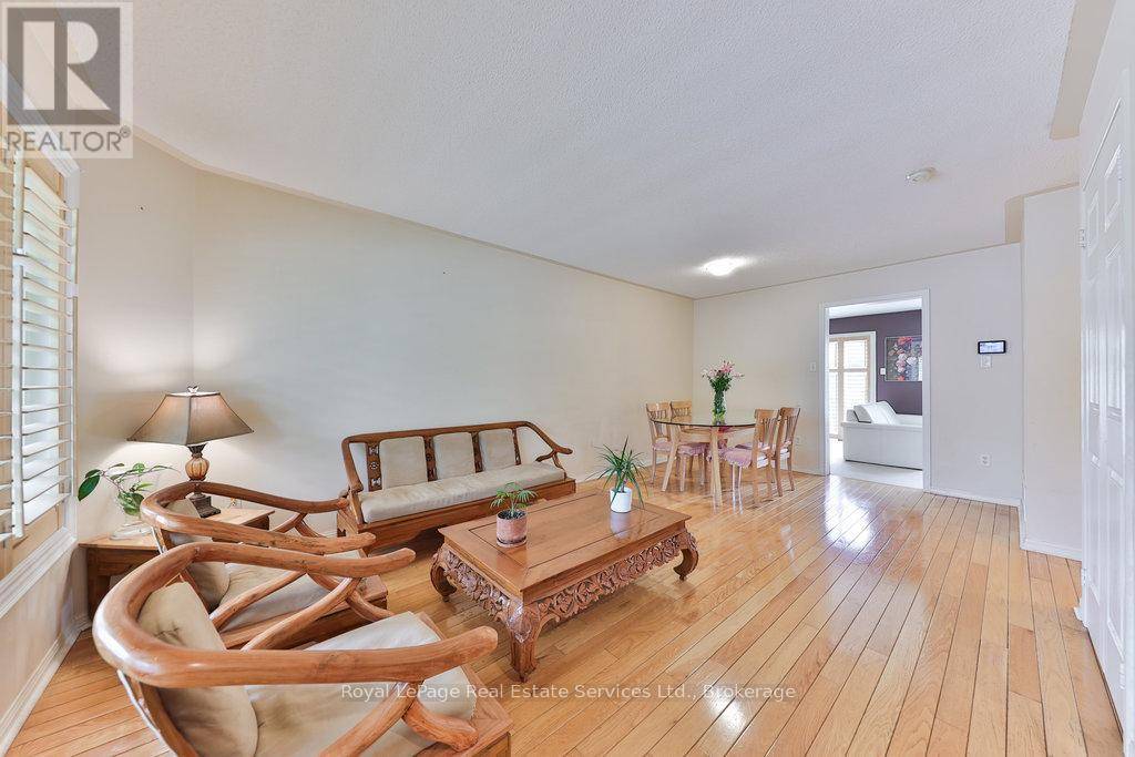 Oakville (wt West Oak Trails), ON L6M4A4,1332 SAGEWOOD CRESCENT