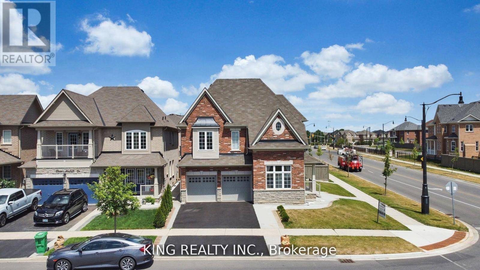 Brampton (credit Valley), ON L6X5M2,283 Elbern Markell DR #(Upper)
