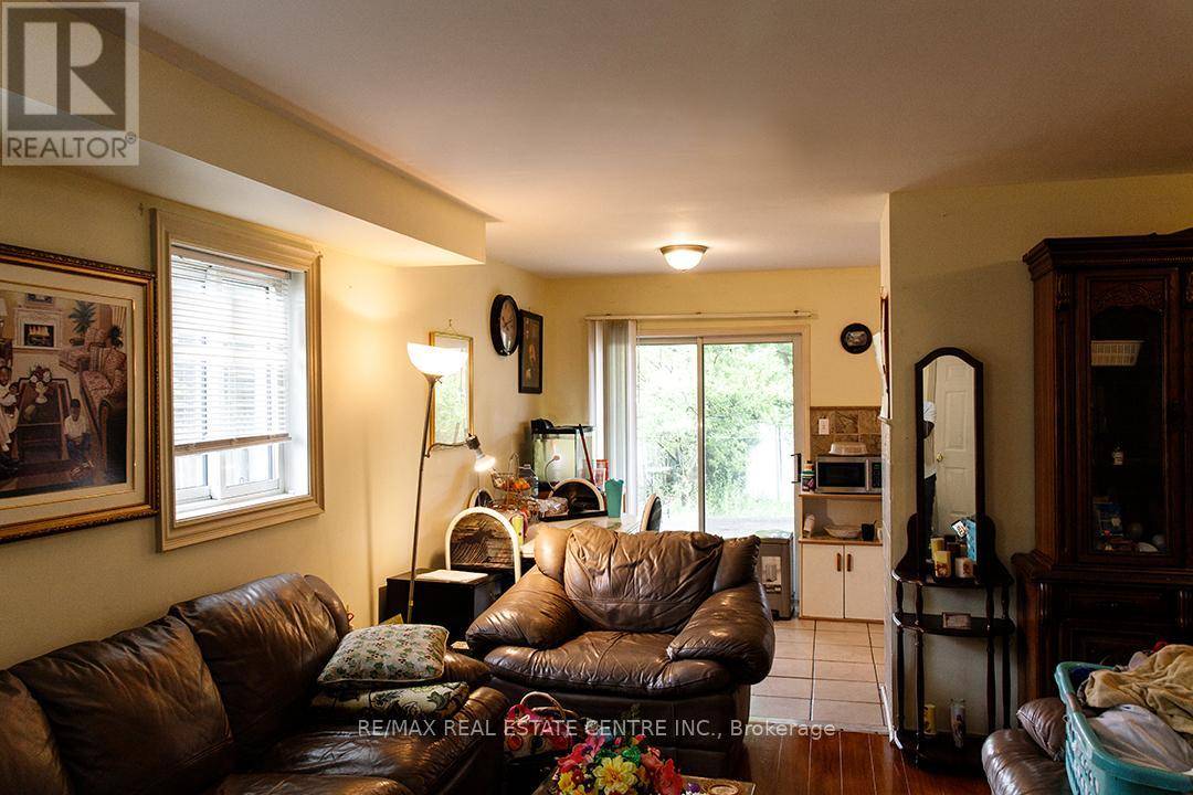Brampton (brampton West), ON L6X4M9,133 SADDLETREE TRAIL