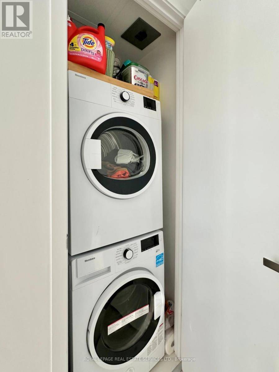 Mississauga (city Centre), ON L5B0M3,3900 Confederation Pkwy #526