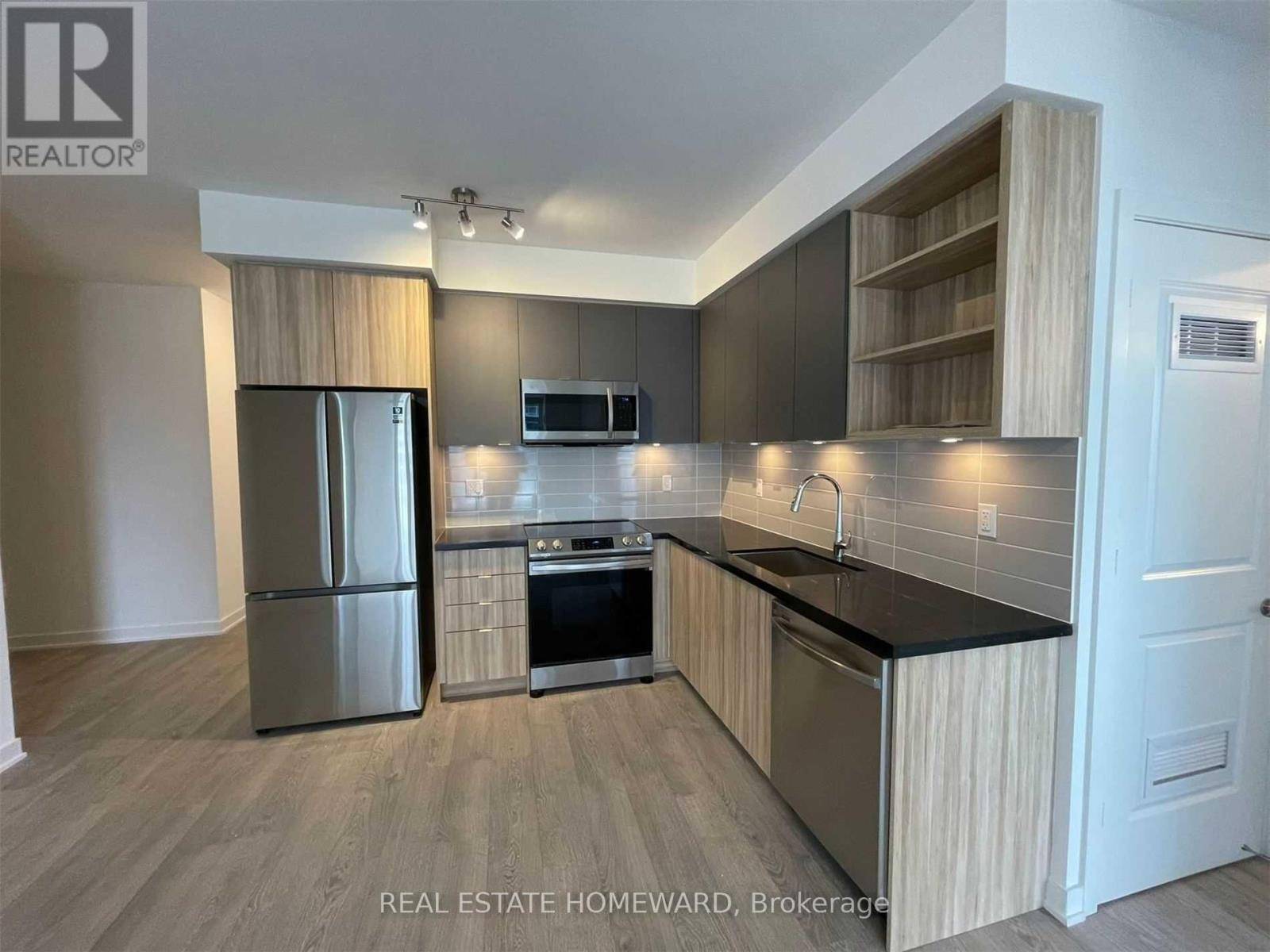 Mississauga (central Erin Mills), ON L5M0Z8,4675 Metcalfe AVE #301