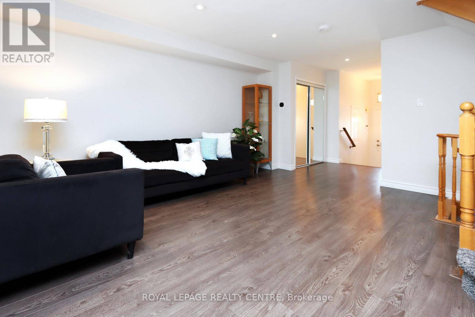 Mississauga (central Erin Mills), ON L5M6C7,5525 Palmerston CRES #44