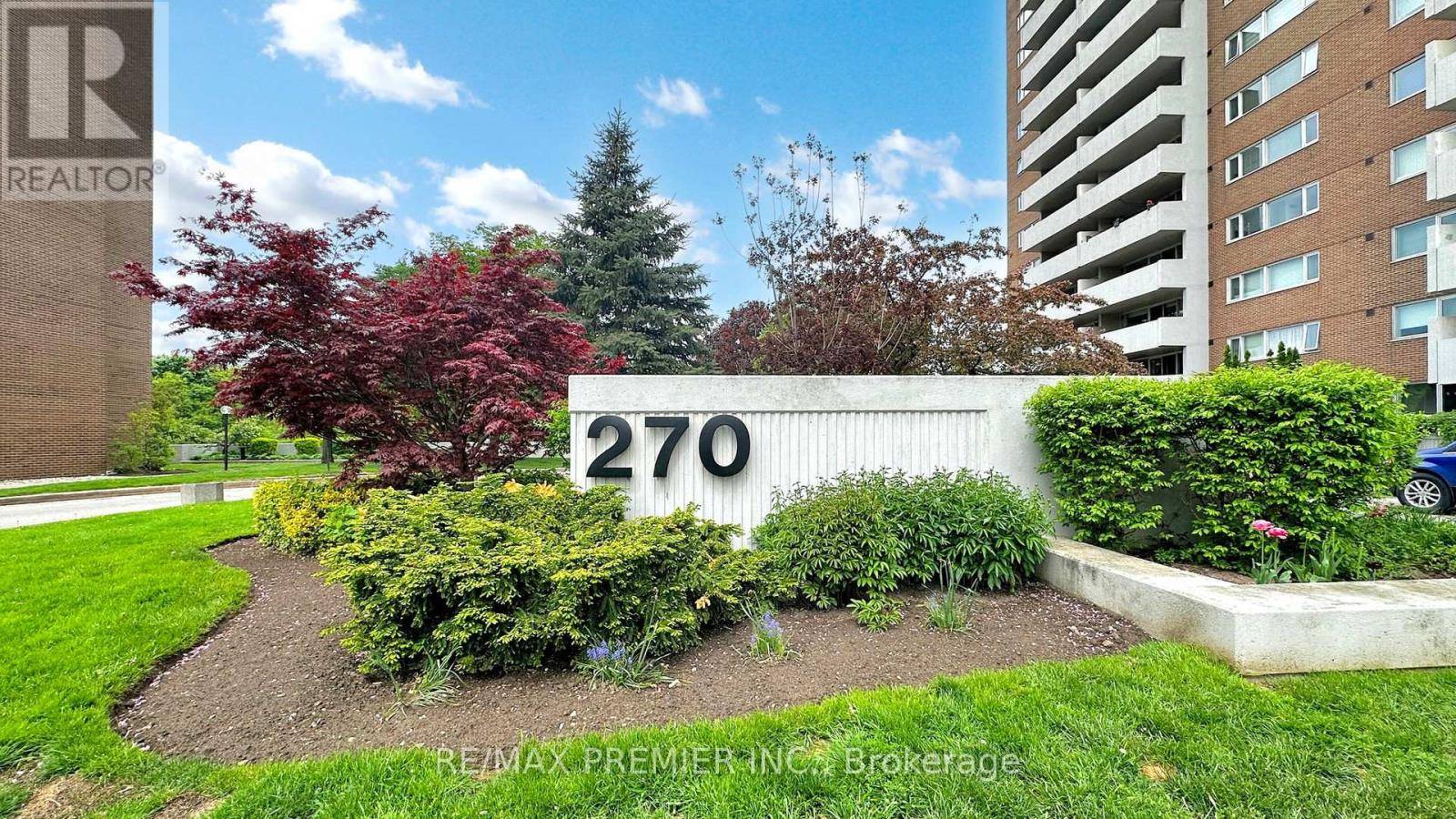 270 Scarlett RD #710, Toronto (rockcliffe-smythe), ON M6N4X7