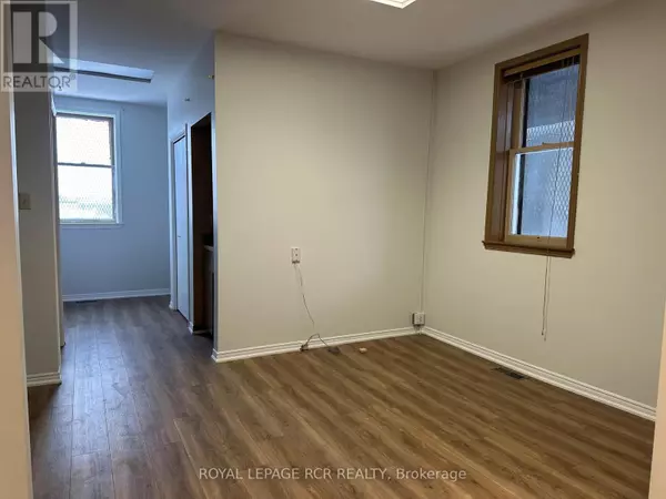Orangeville, ON L9W2M2,5 Mill ST #Main