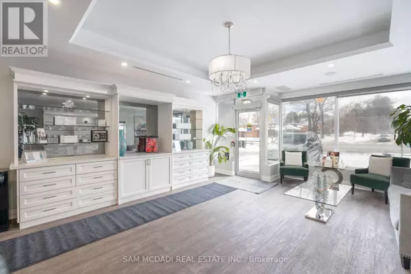 Mississauga (clarkson), ON L5J1J4,1651 LAKESHORE ROAD W