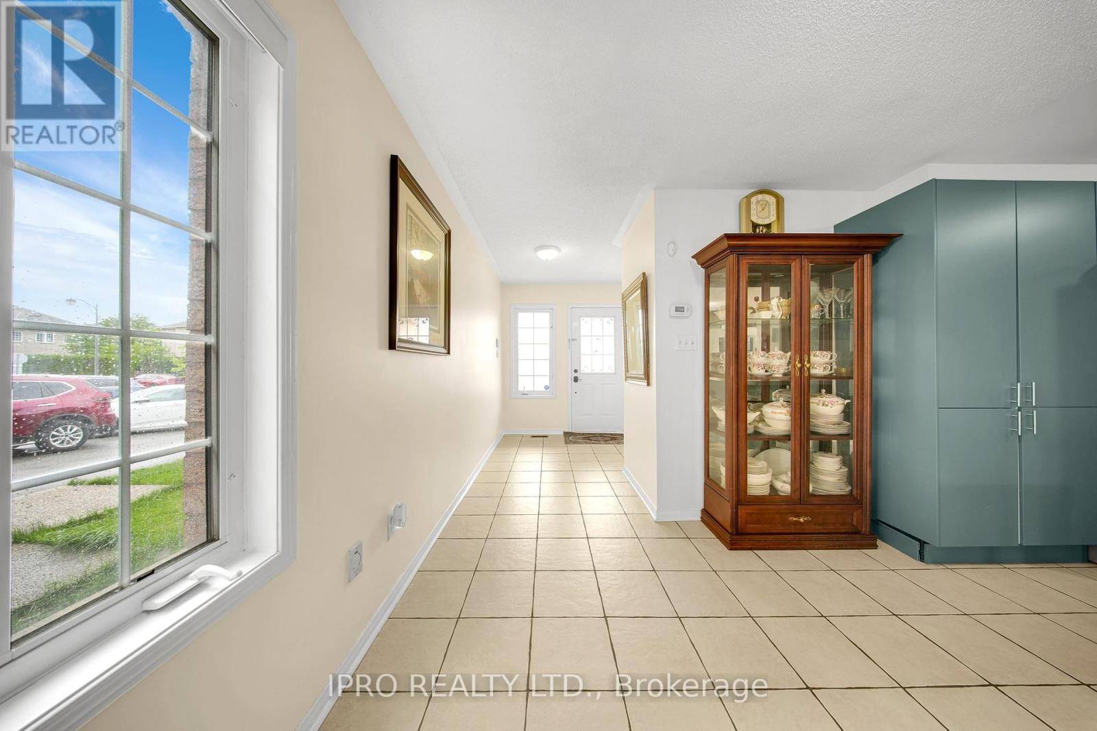 Milton (de Dempsey), ON L8T6C1,1244 MOWAT LANE