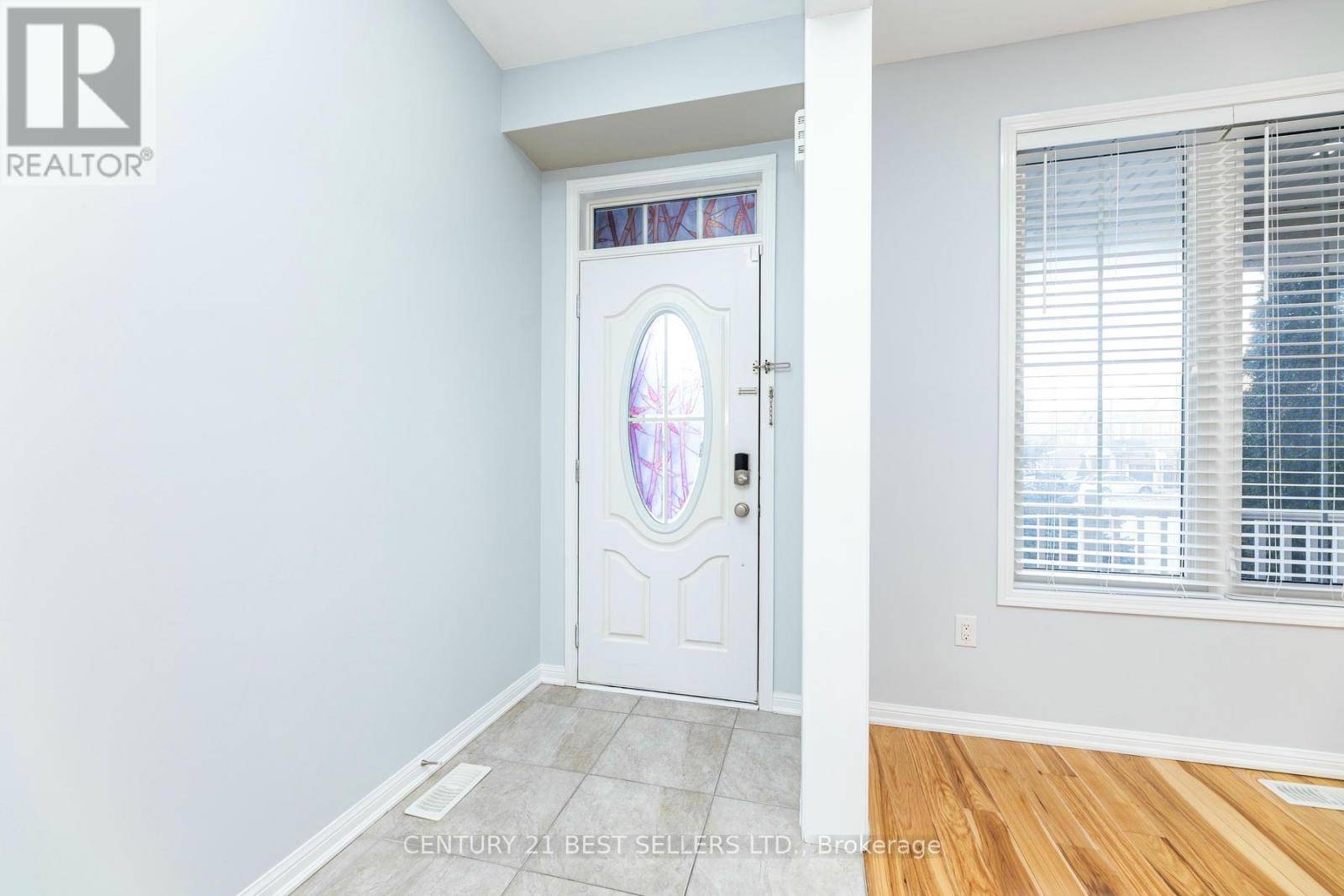 Milton (wi Willmott), ON L9T8J8,436 TYRONE CRESCENT
