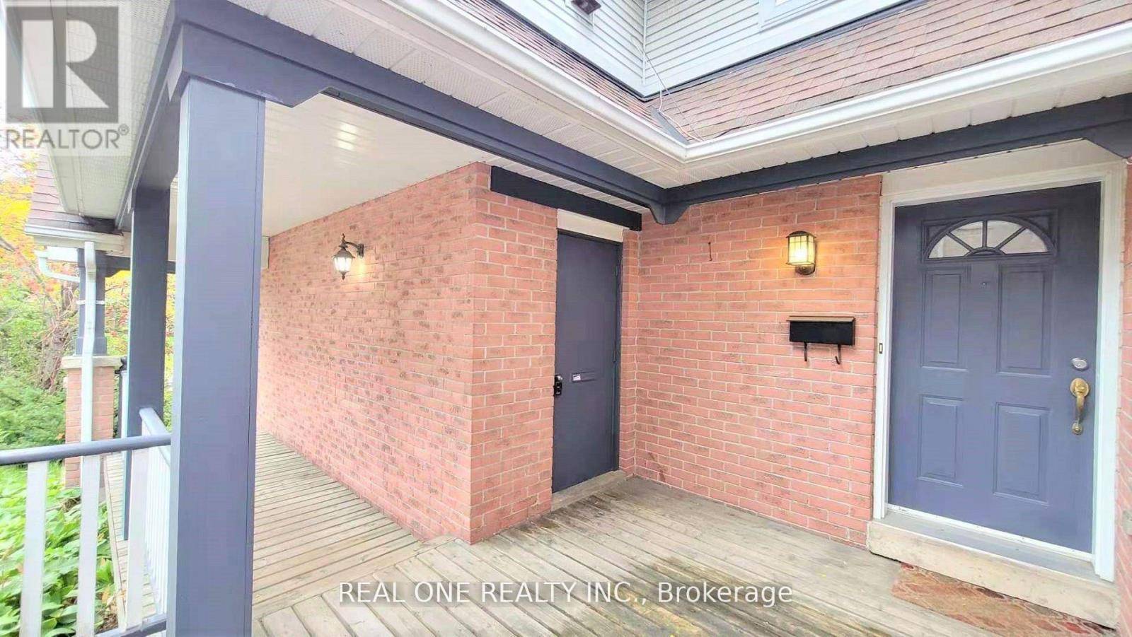 Mississauga (central Erin Mills), ON L5M5K6,6061 LEESIDE CRESCENT
