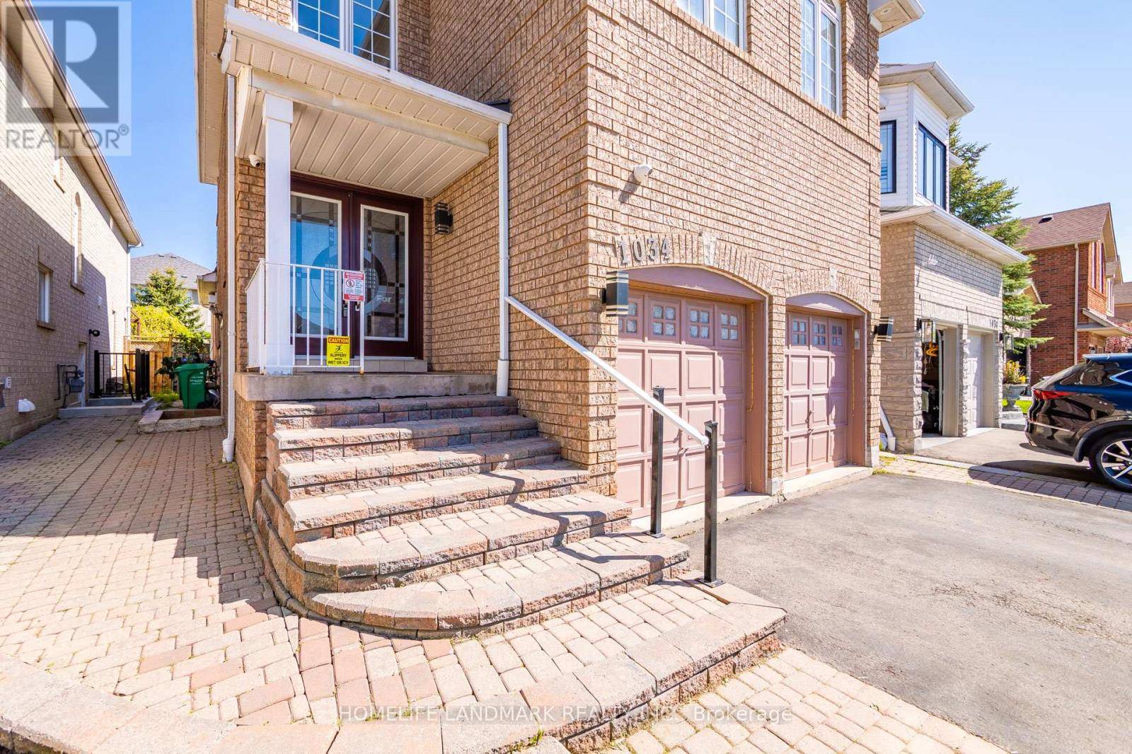 Mississauga (east Credit), ON L5V2E1,1034 BLUEHERON BOULEVARD