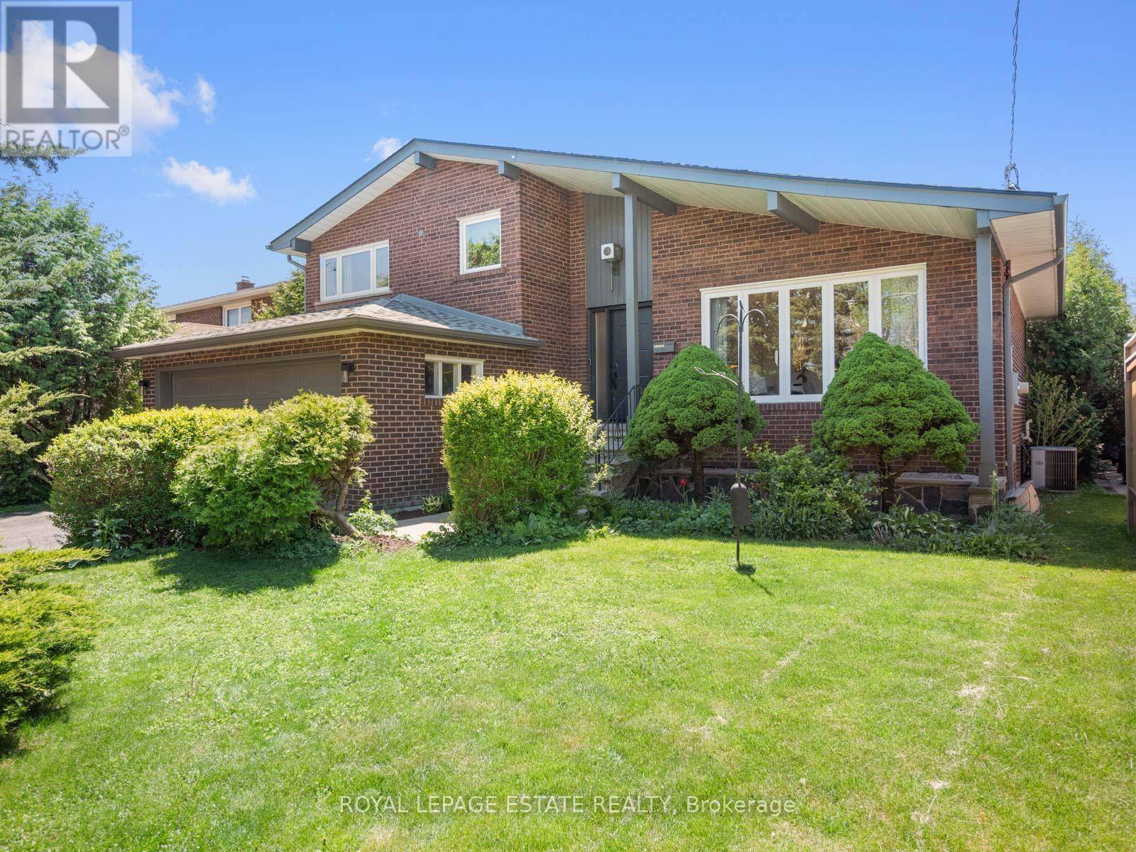 4 GLEN MEADOW COURT, Toronto (islington-city Centre West), ON M9B5B8