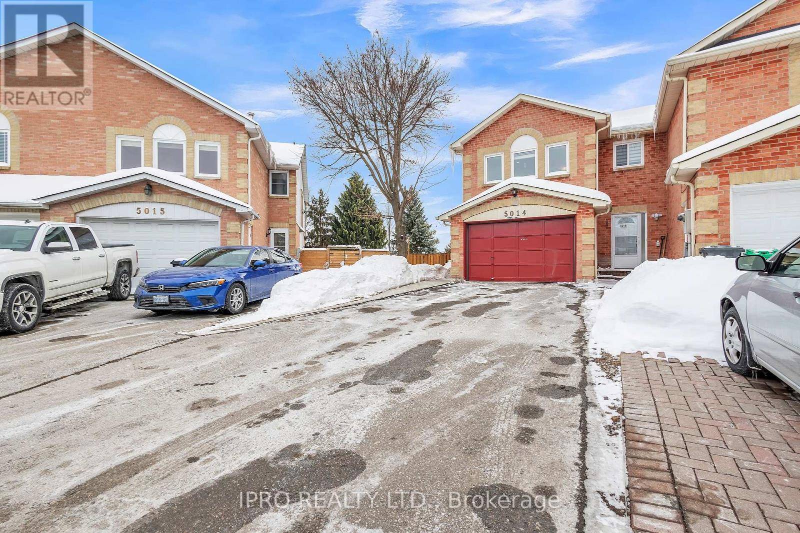 Mississauga (east Credit), ON L5M4A3,5014 RUNDLE COURT