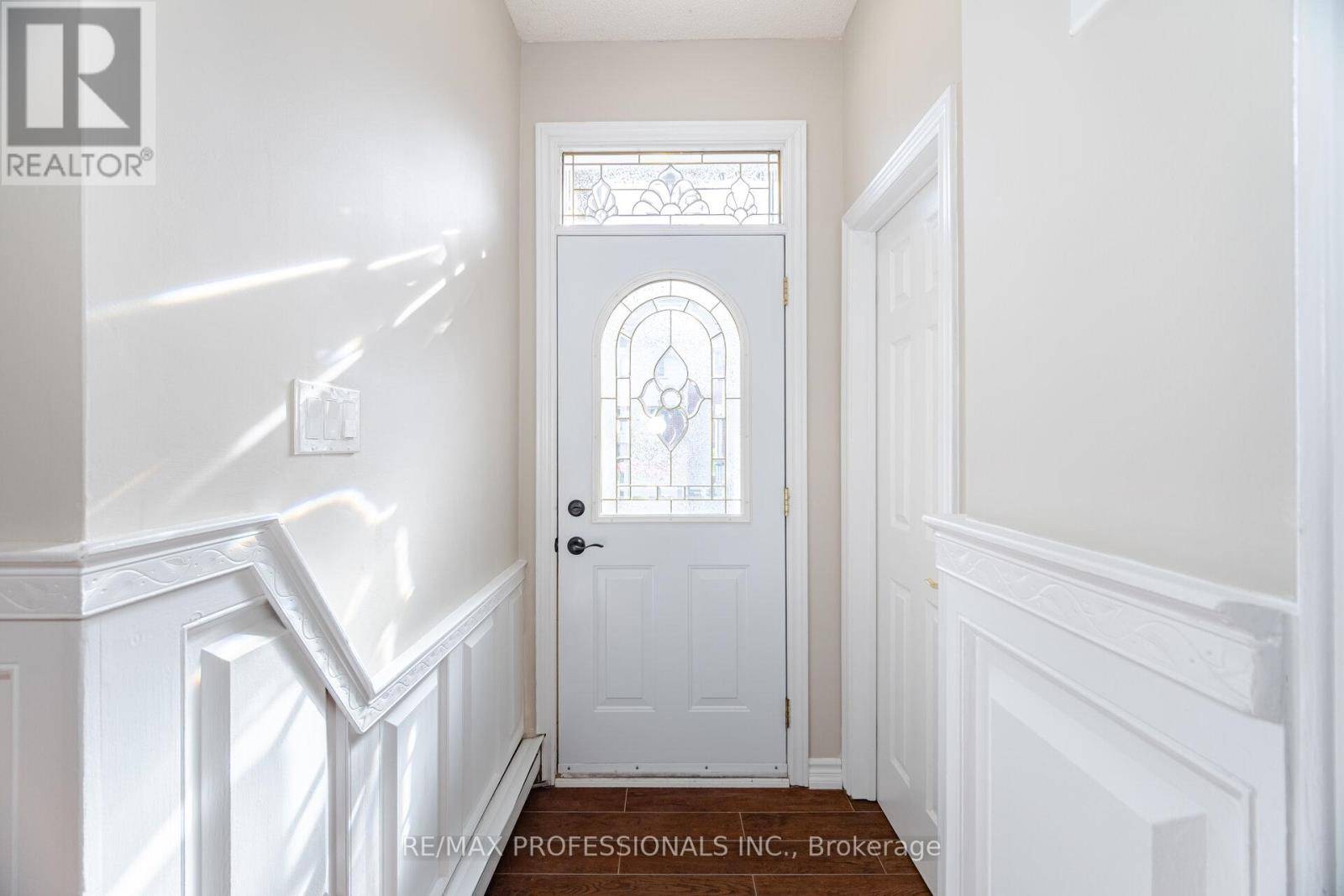 Toronto (eringate-centennial-west Deane), ON M9C3V9,582 Renforth DR #34