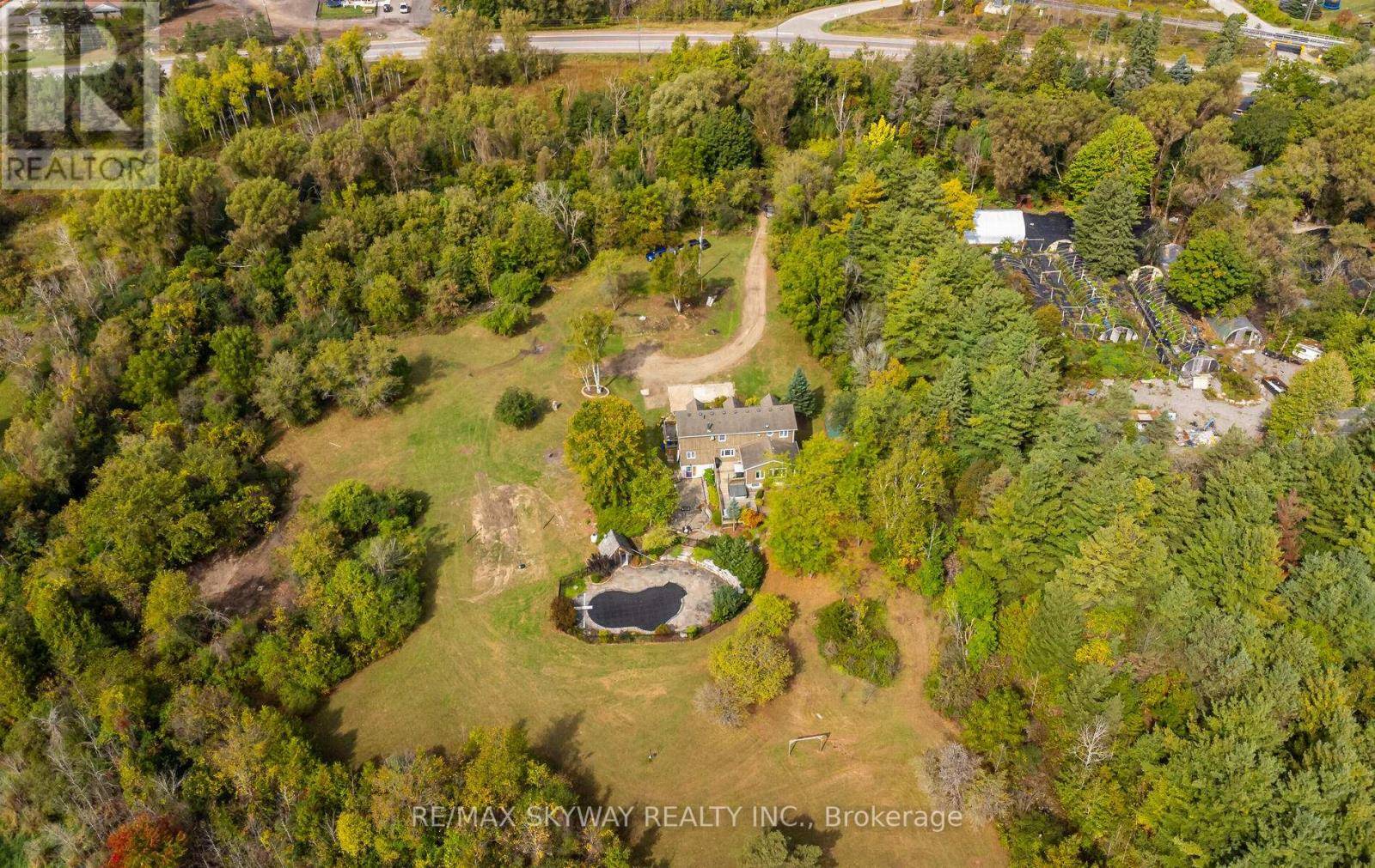 Milton (na Rural Nassagaweya), ON L7J2L7,5628 HIGHWAY 7