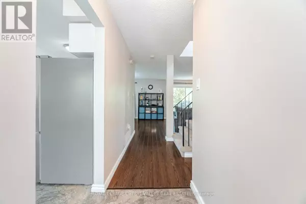 Brampton (central Park), ON L6S3N2,76 MAJESTIC CRESCENT