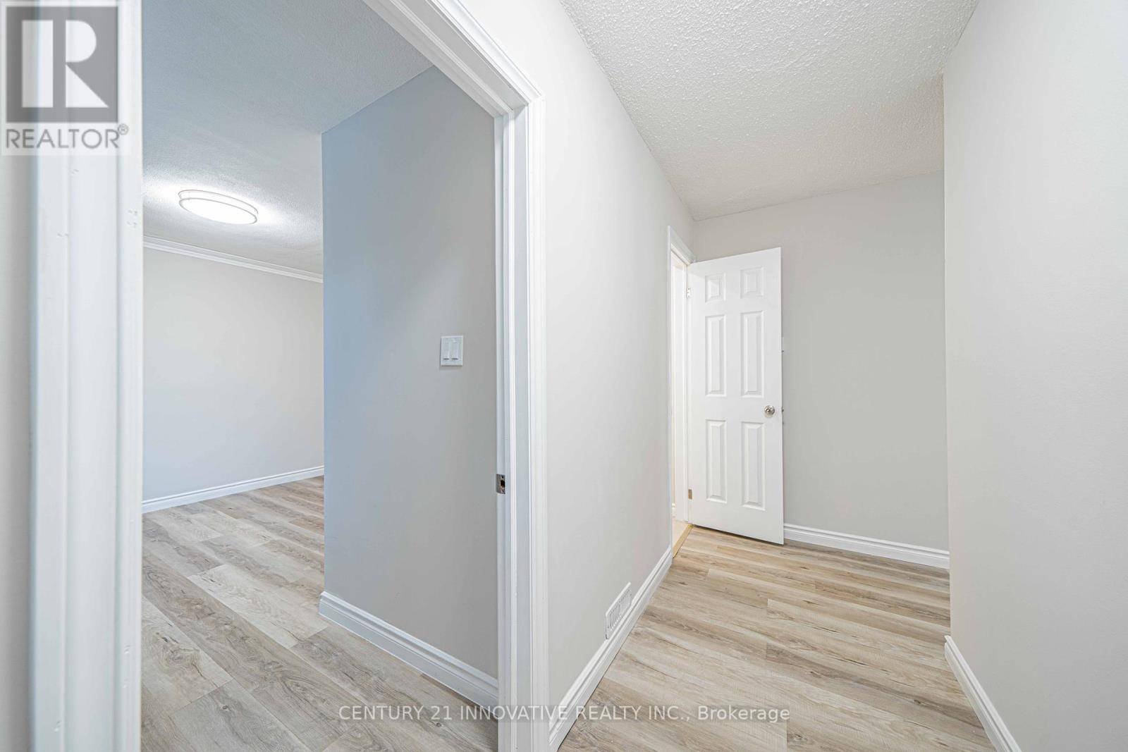 Toronto (islington-city Centre West), ON M8Z4X2,22 Carysfort RD #Main