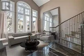 Oakville (wt West Oak Trails), ON L6M5E6,2240 BLACKBIRD COURT