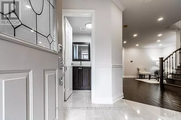 Oakville (wm Westmount), ON L6M3X1,2140 GLENHAMPTON ROAD