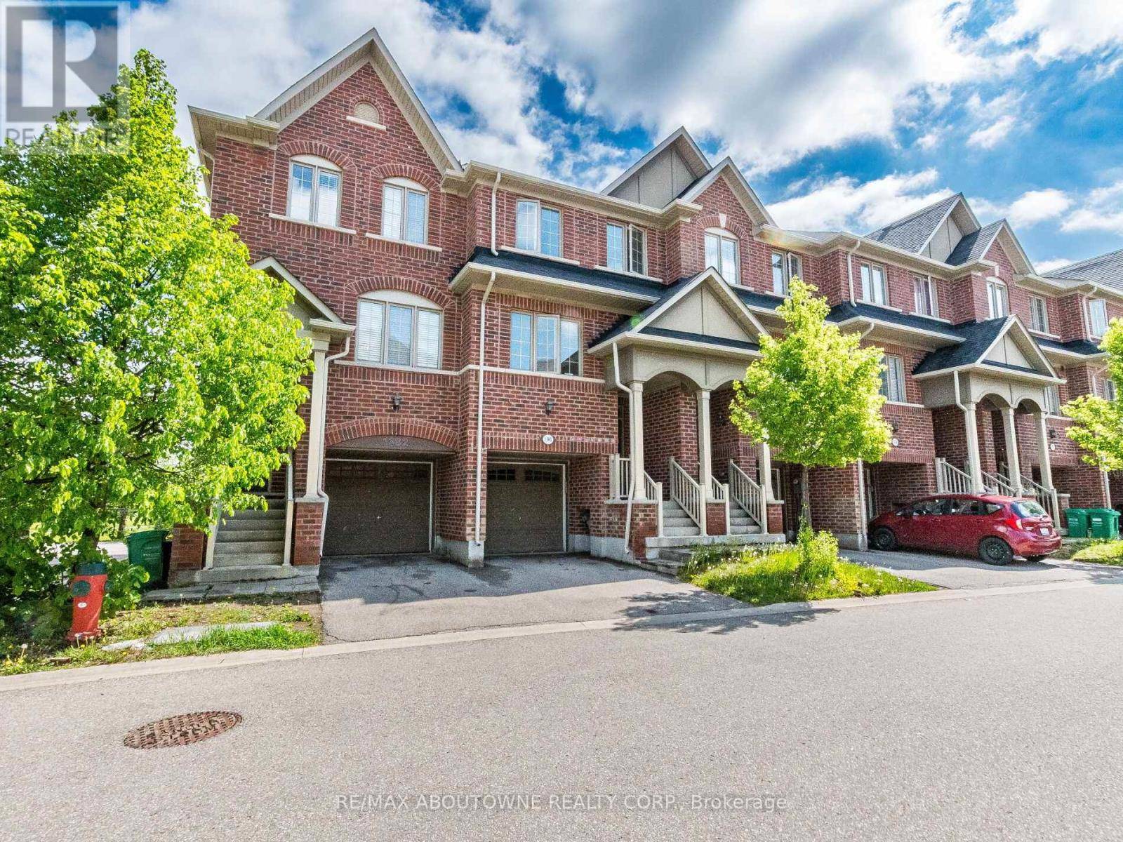 Mississauga (east Credit), ON L5V0E1,1382 GRANROCK CRESCENT