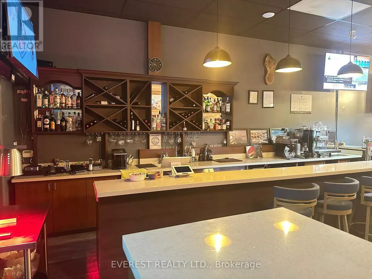 Mississauga (applewood), ON L5A3M2,1077 North Service RD #11