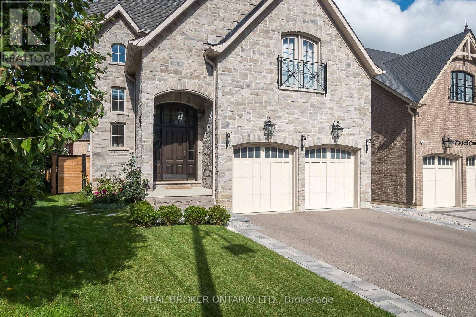 Halton Hills (georgetown), ON L7G0G3,67 FOXTAIL COURT