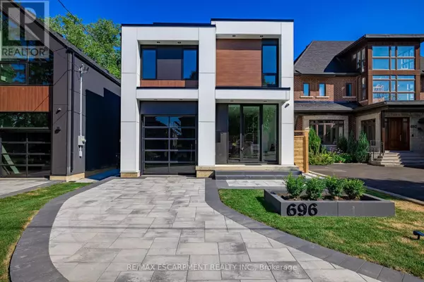 696 MONTBECK CRESCENT, Mississauga (lakeview), ON L5G1P3