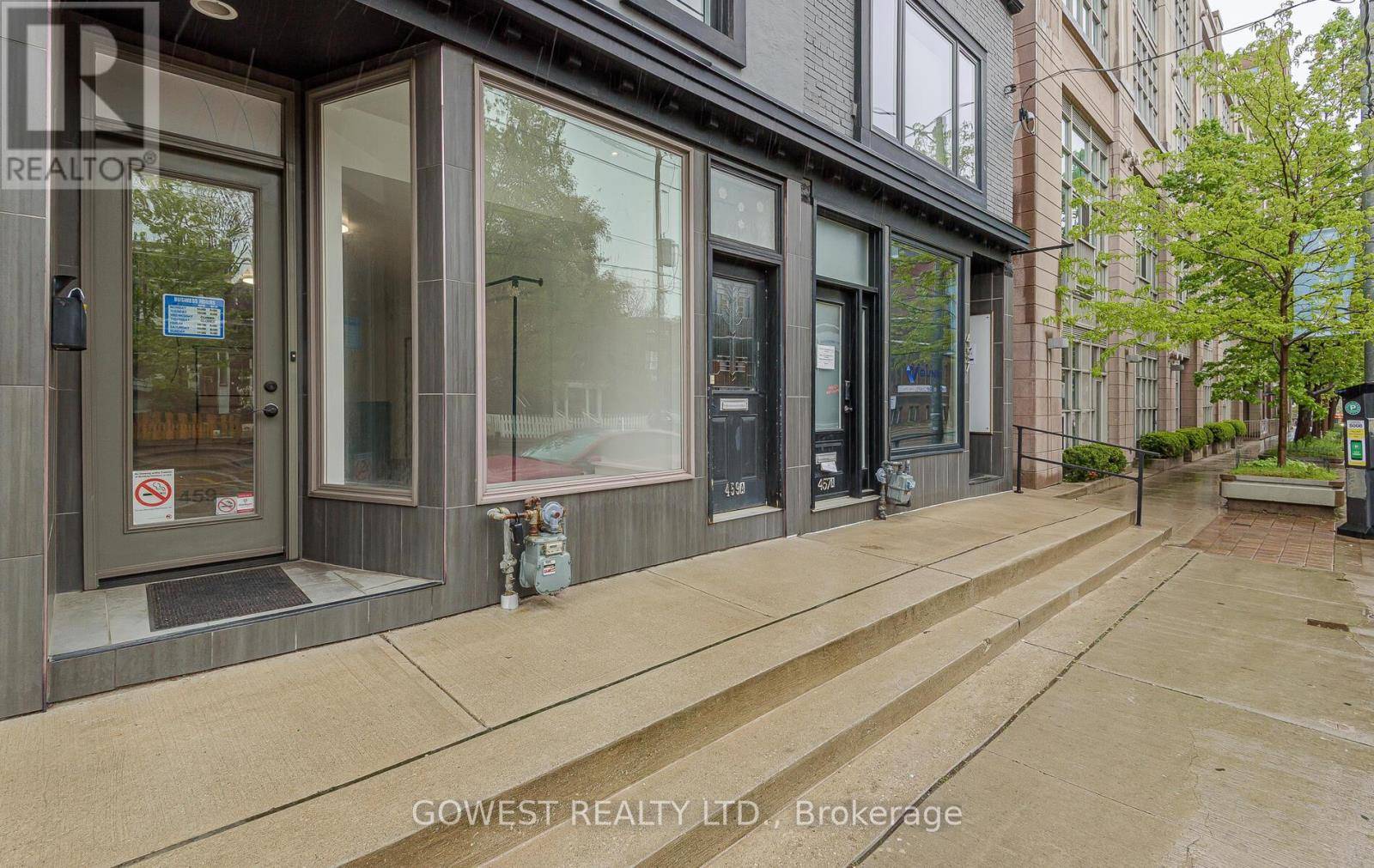 Toronto (roncesvalles), ON M6R2N4,459 RONCESVALLES AVENUE