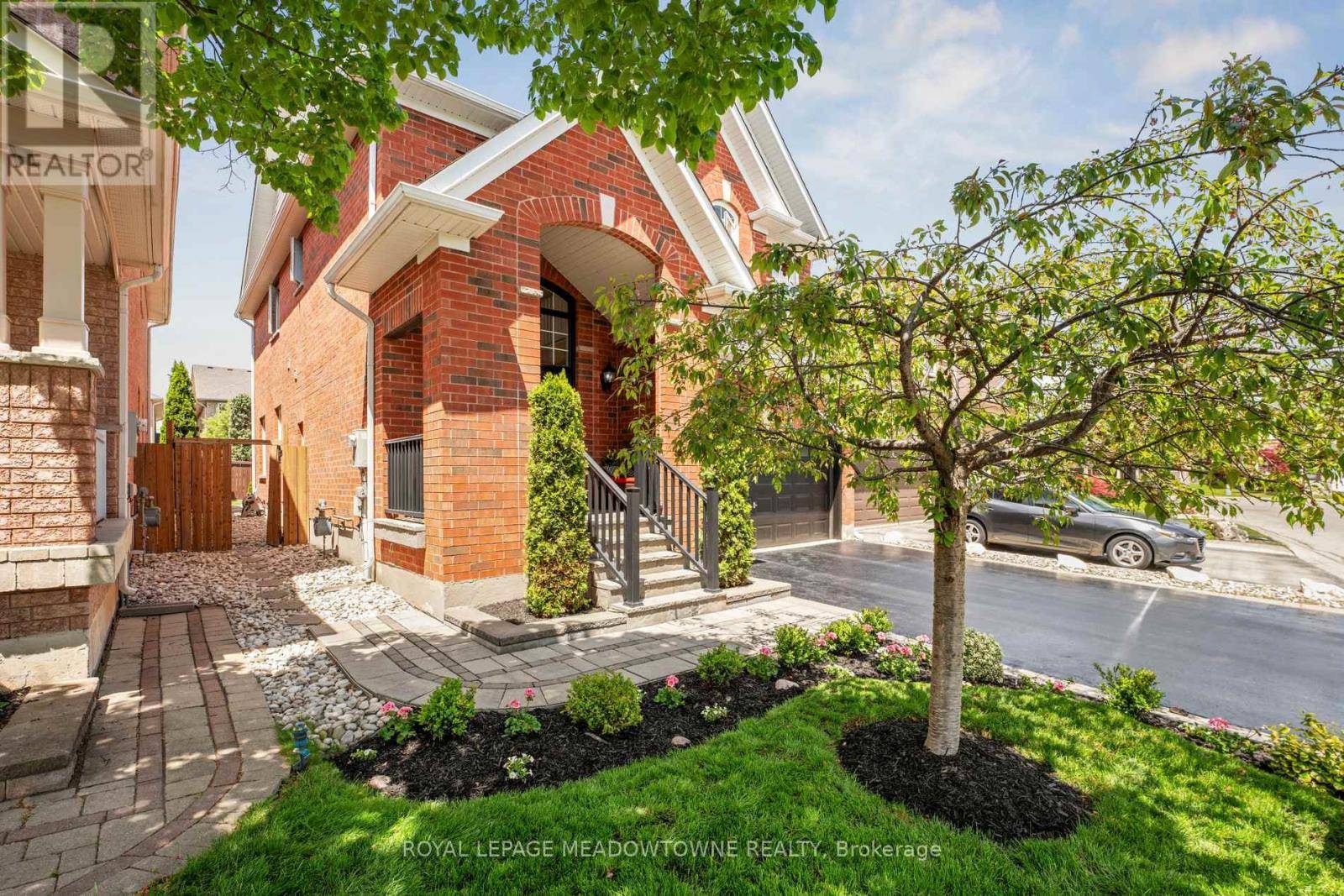 Milton (cl Clarke), ON L9T6N9,1186 EZARD CRESCENT