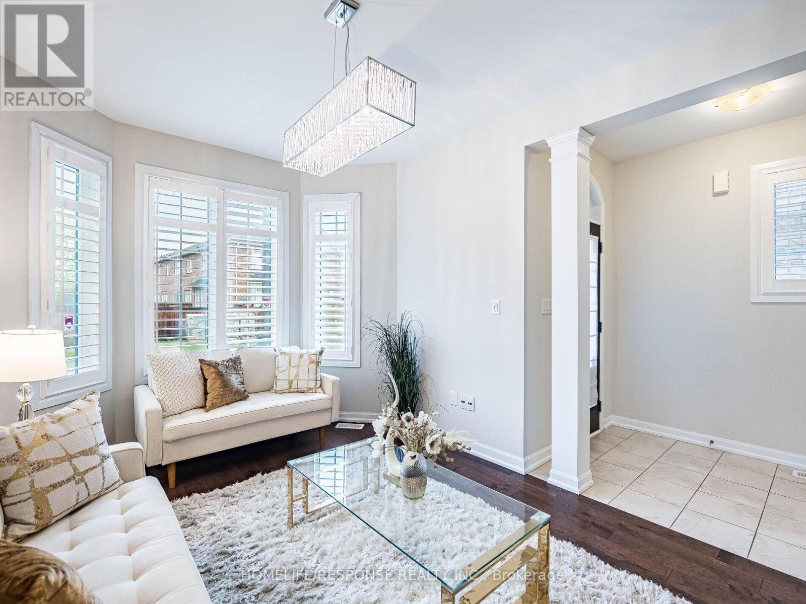 Oakville (go Glenorchy), ON L6H0M6,115 BEAVERIDGE AVENUE W
